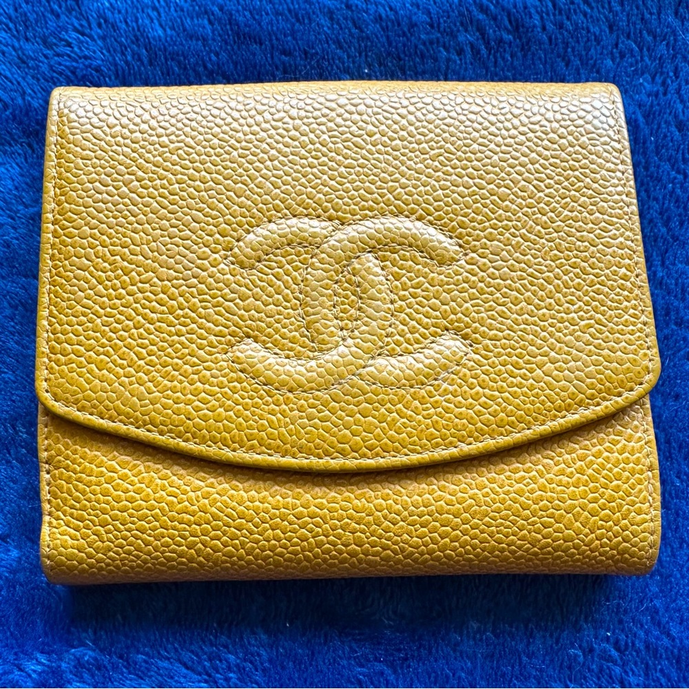 Chanel Caviar Leather CC Compact Wallet